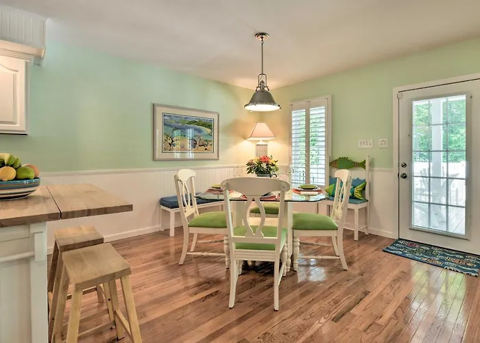 Lake Norman Retreat With Dock About 1 Mi To Marina!